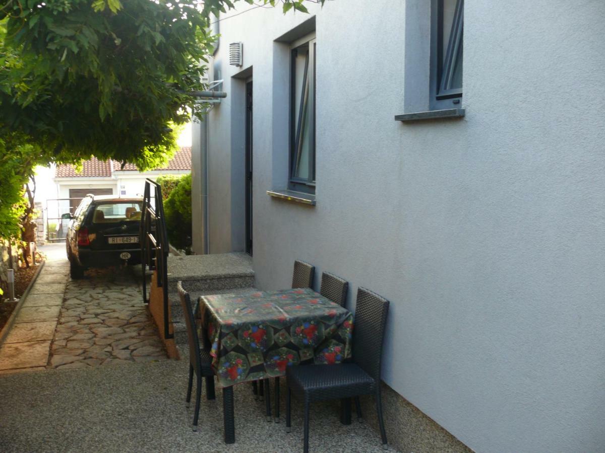Apartment Branimir Omisalj Exterior photo